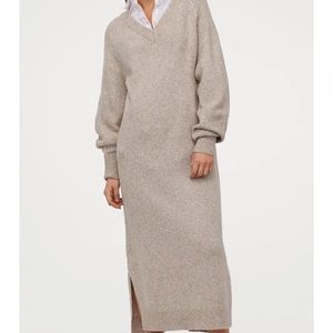 Sz M hm Sweater dress in black